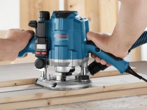 Вертикальная фрезерная машина Bosch GOF 1250 LCE Professional