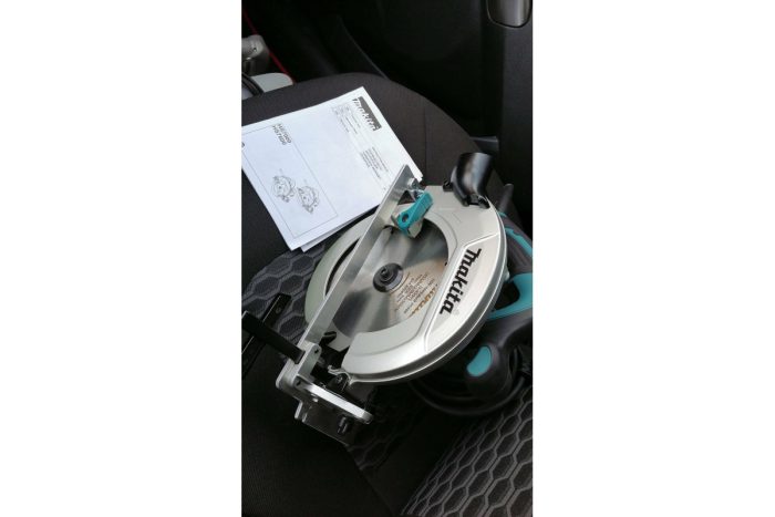 Пила дисковая Makita HS7600